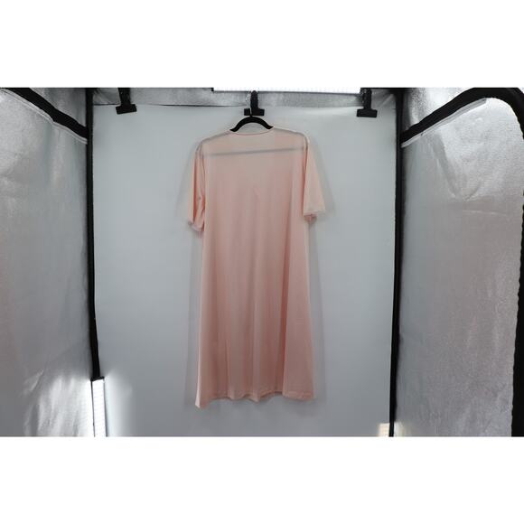 Vintage 1970s Nylon Short sleeve Button Front Nightgown. - Picture 8 of 11